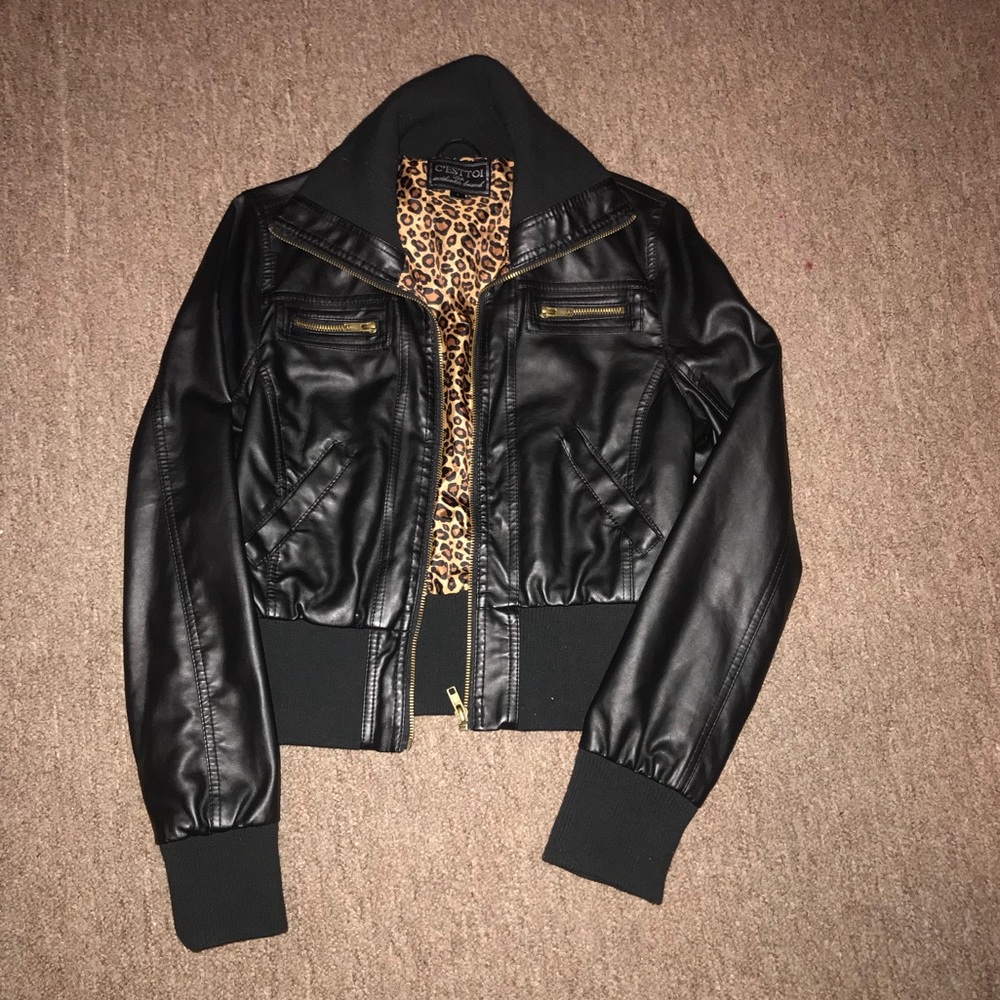 Black jacket with leopard